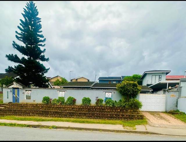 3 BEDROOM HOUSE FOR SALE IN UMLAZI BB